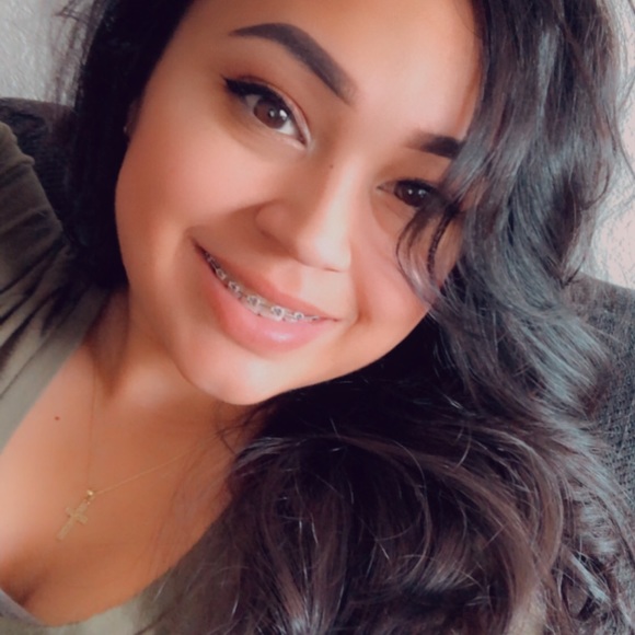 Meet your Posher, Dennise - Picture 1 of 1